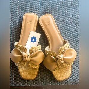 A New Day Women's Beige Bow Slide Sandals